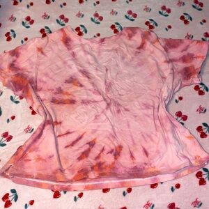 Vibrant Tie-Dye Short Sleeve Women's Top